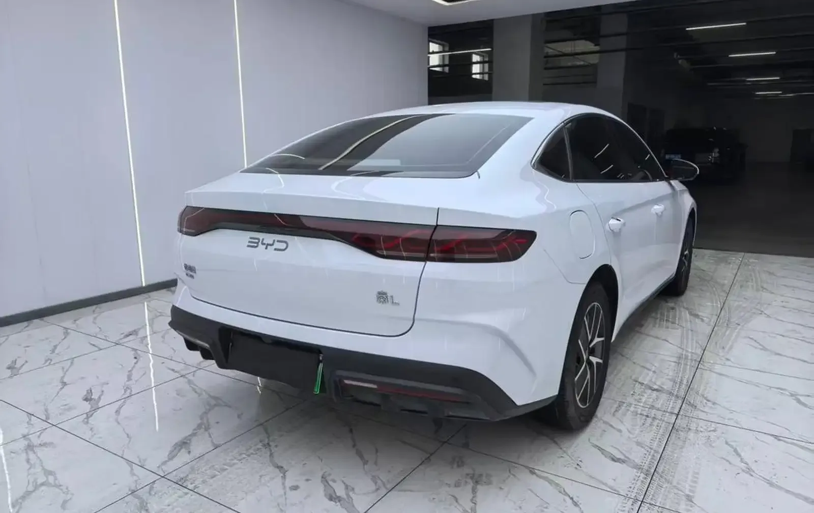BYD Qin L, 2025