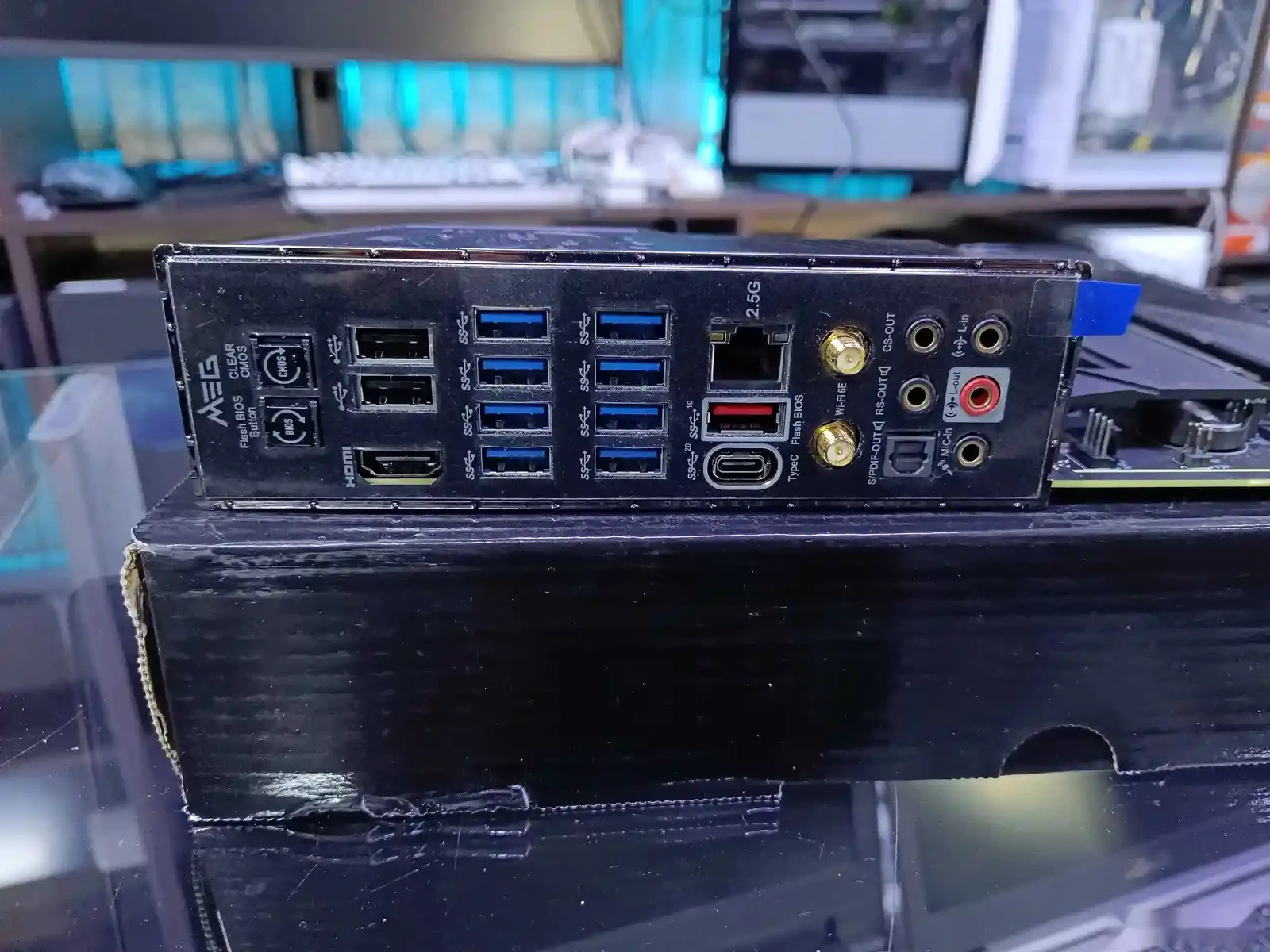 Материнская плата MSI MEG Z590 Unify X Wi-Fi D4 LGA 1200 — фото 5