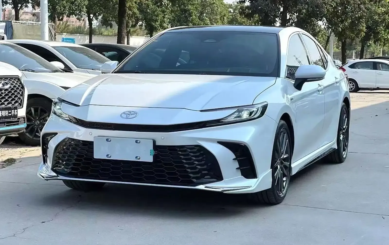 Toyota Camry, 2025 — фото 4