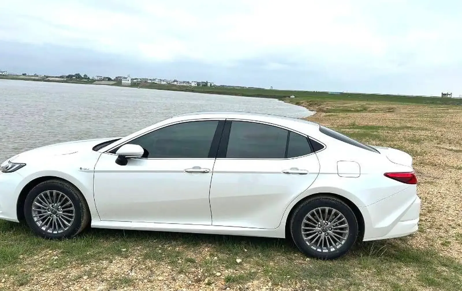 Toyota Camry, 2025