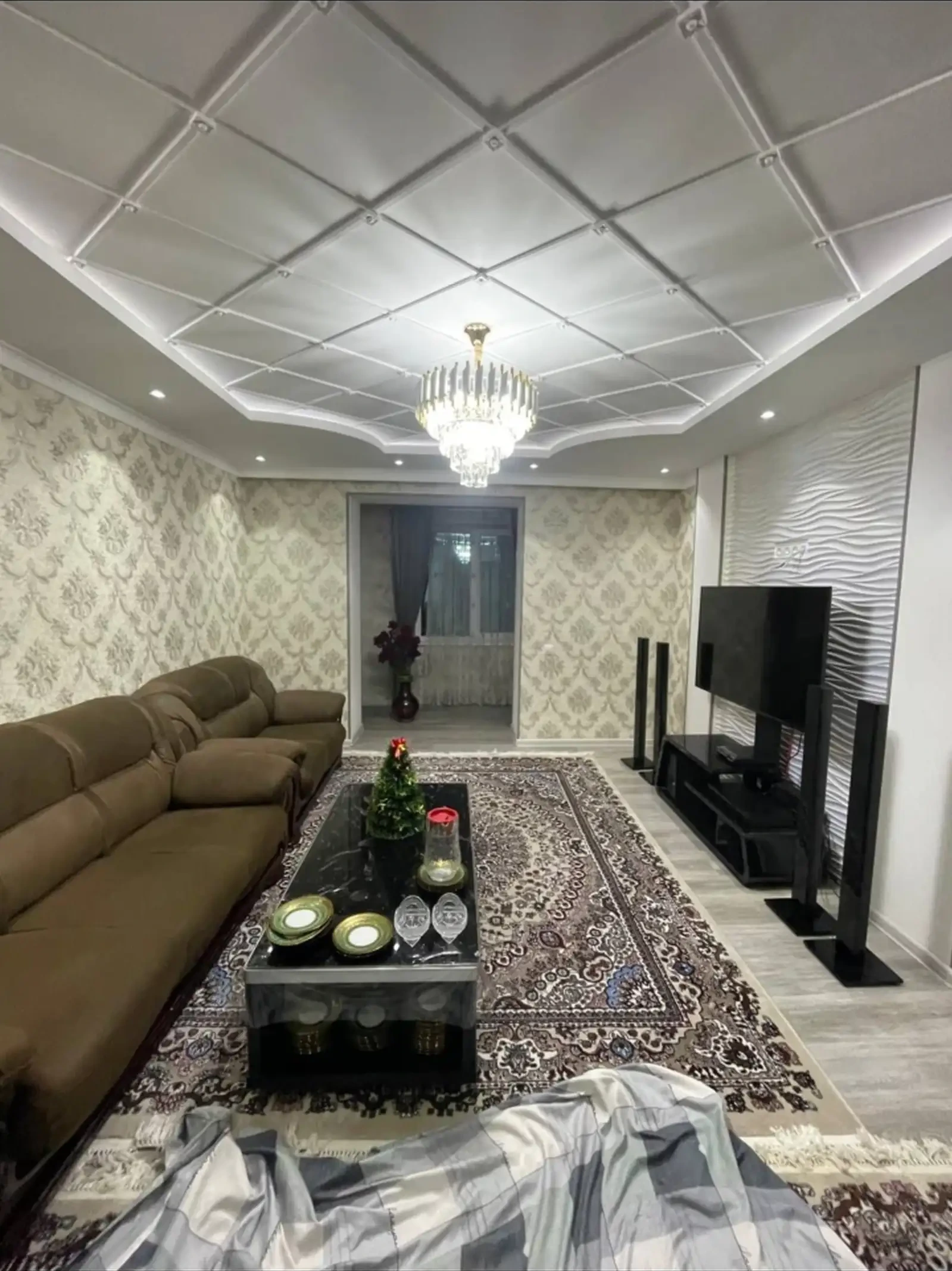 3-комн. квартира, 1 этаж, 80м², 31мкр — фото 2