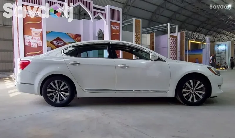 Kia Cadenza 2011