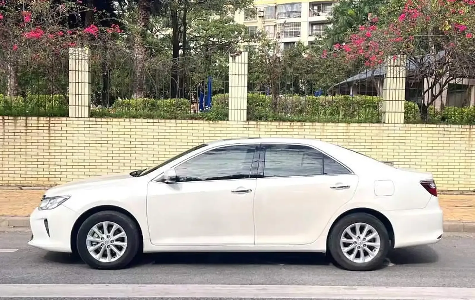 Toyota Camry, 2015 — фото 2