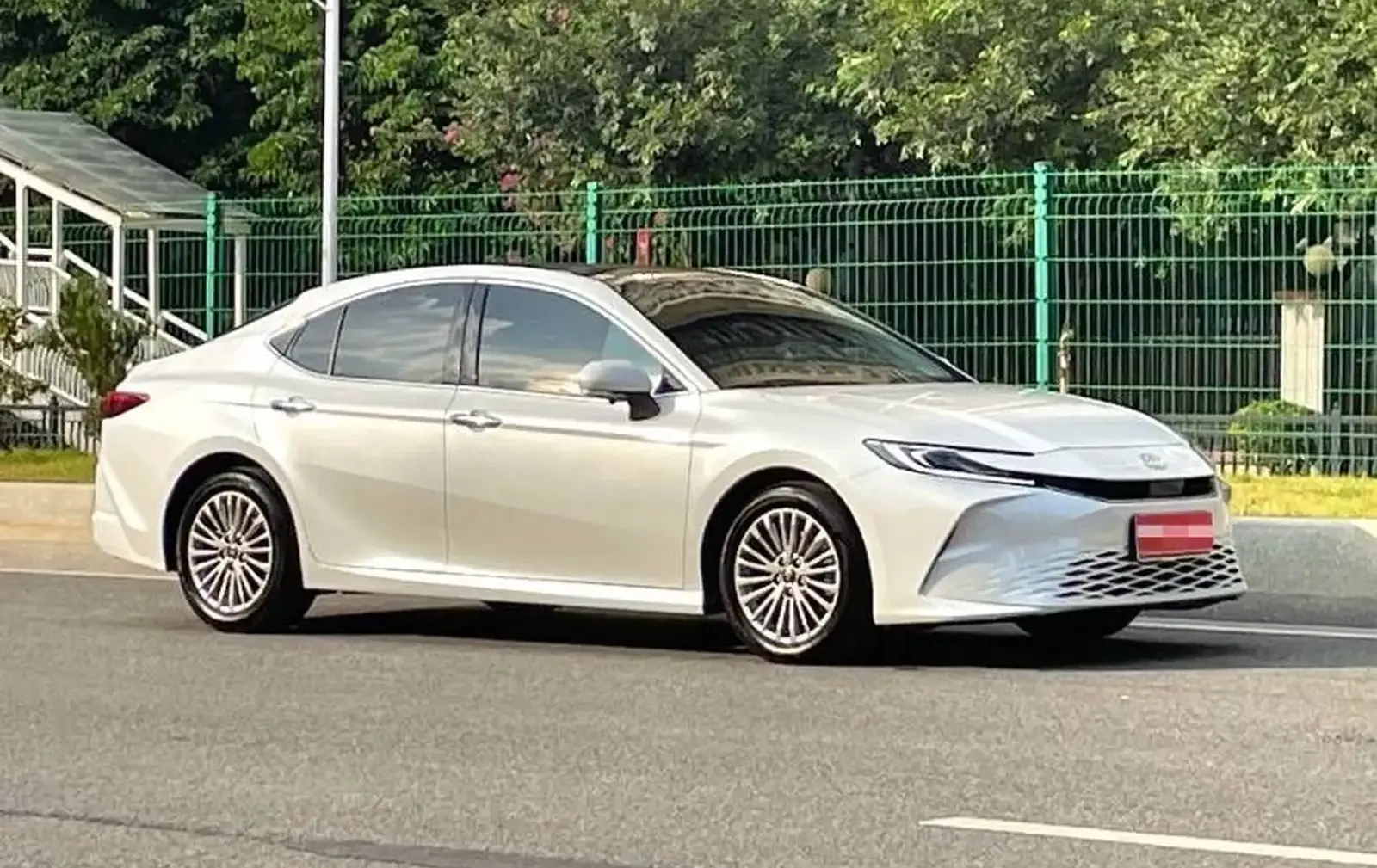 Toyota Camry, 2025 — фото 6