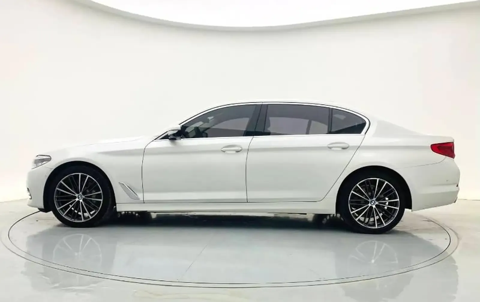 BMW 5 series, 2020