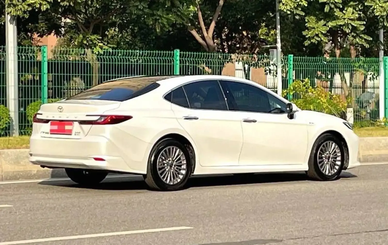 Toyota Camry, 2025 — фото 3