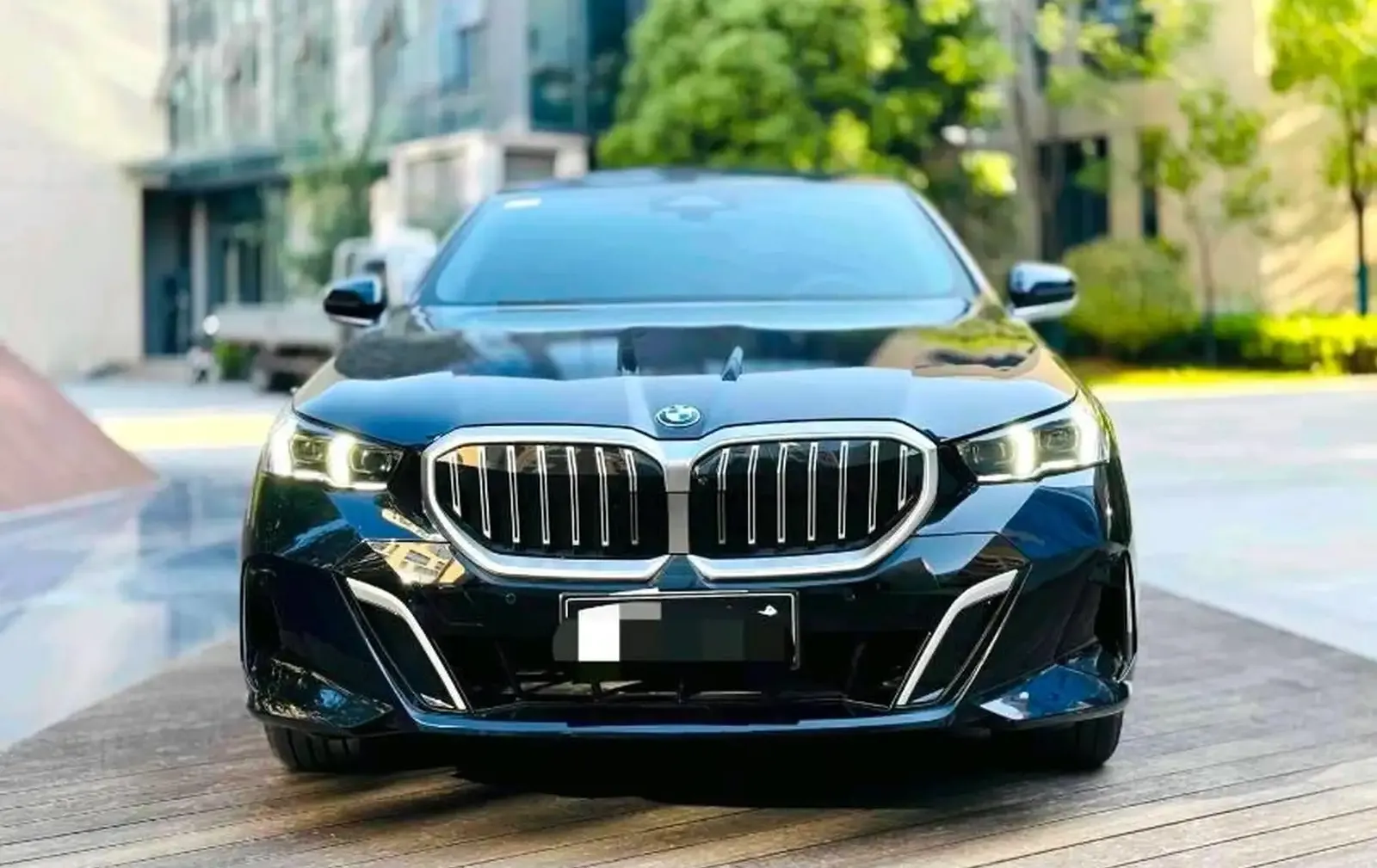 BMW 5 series, 2025