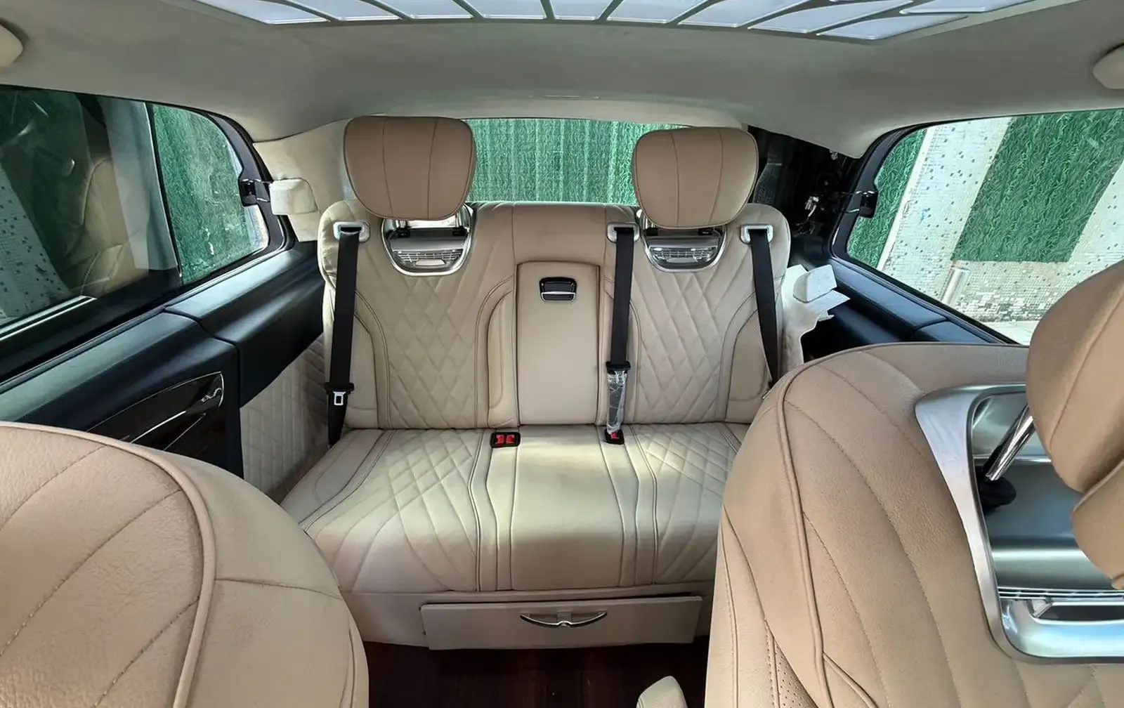 Mercedes-Benz Maybach, 2023