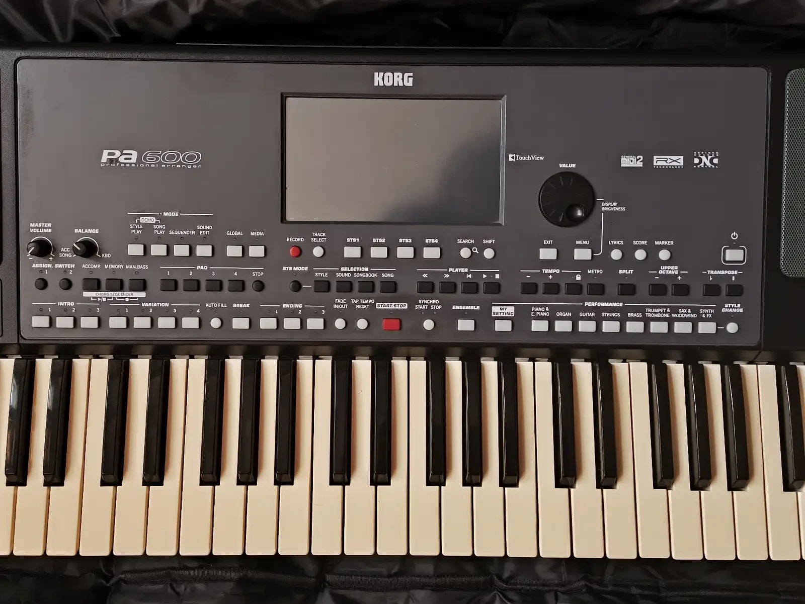 Синтезатор Korg pa600 — фото 3
