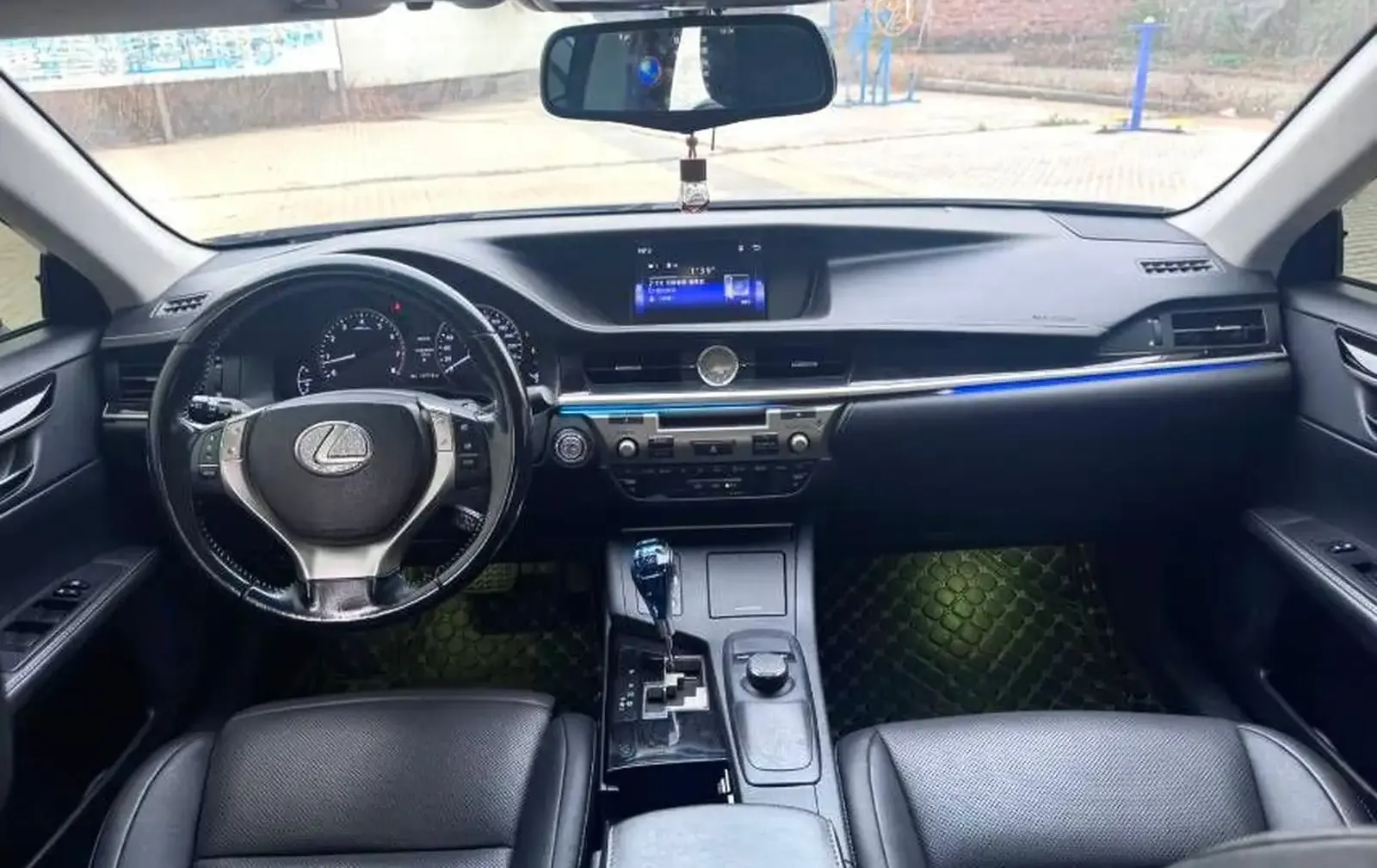 Lexus ES series, 2015