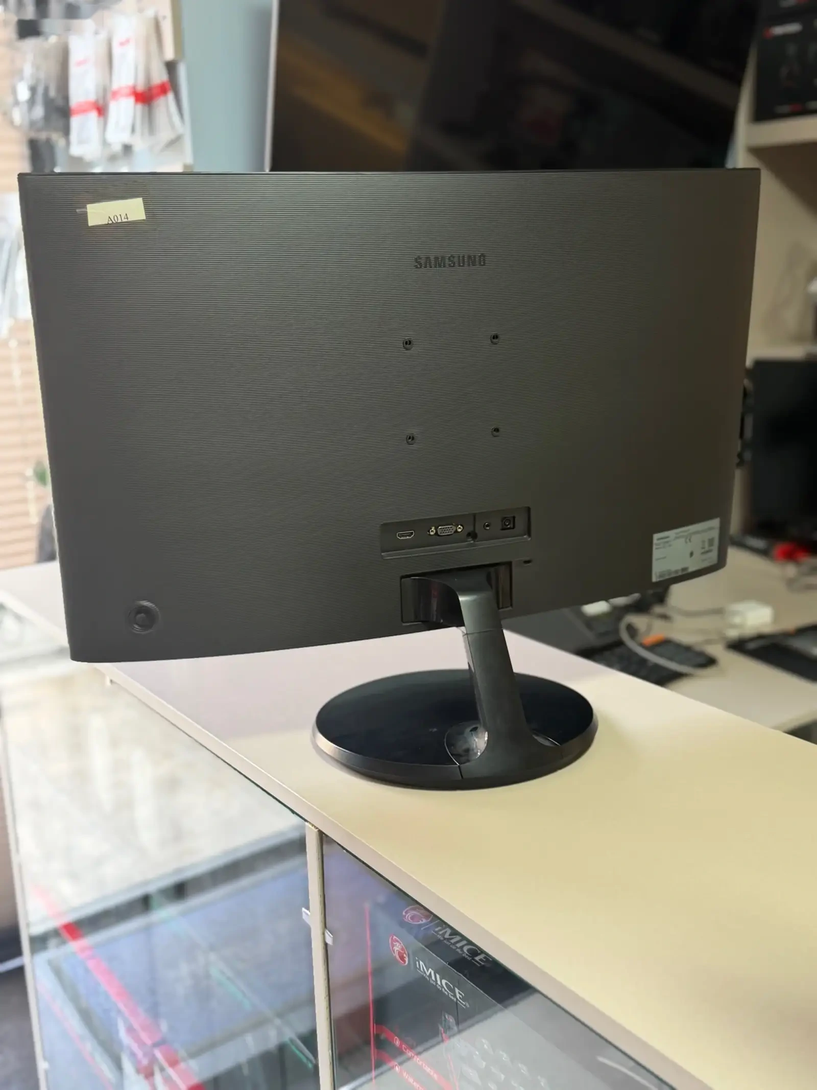 Монитор изогнутый Samsung 75hz Б/У — фото 3