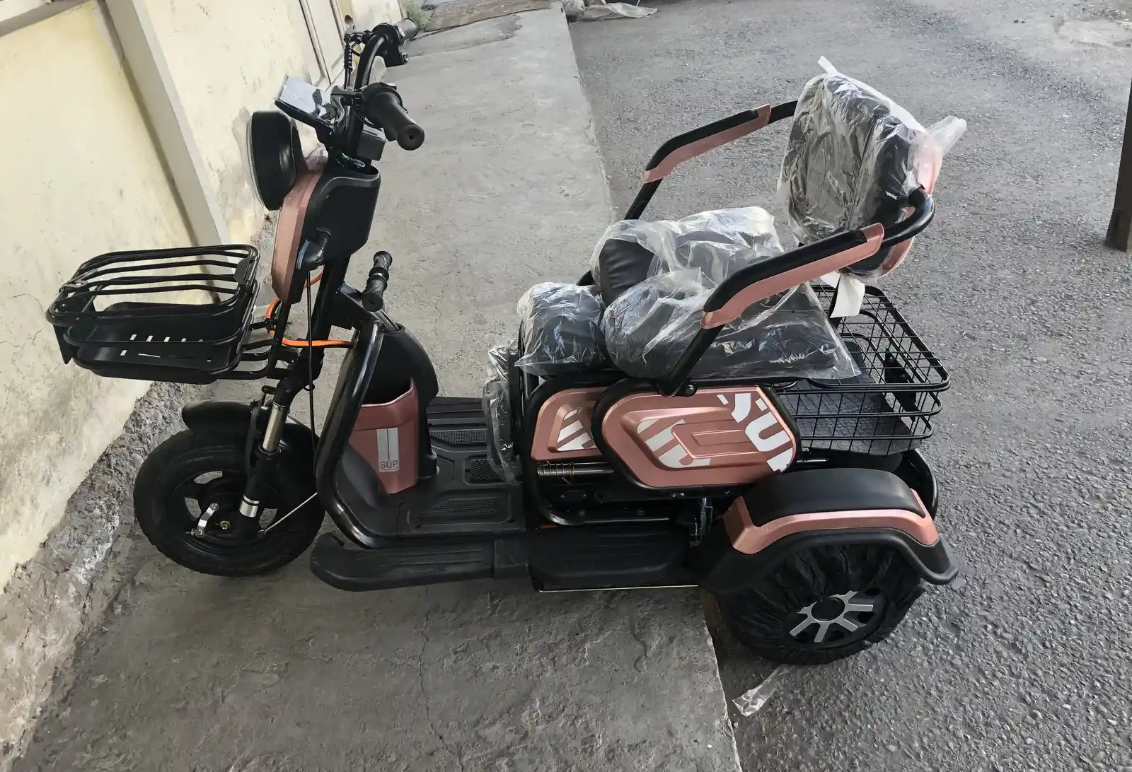 Трёхколёсный электромопед Scooter — фото 3