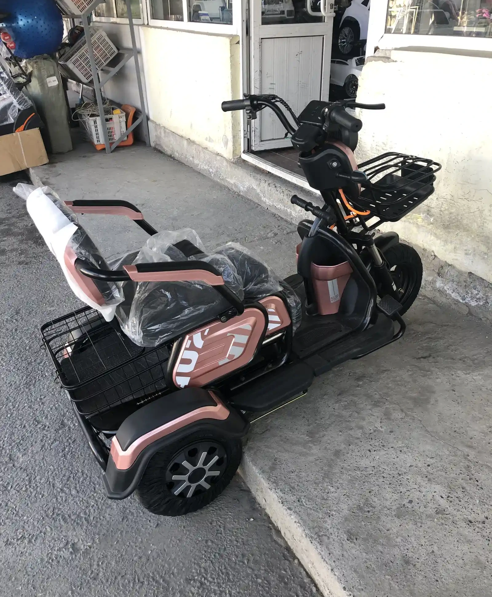 Трёхколёсный электромопед Scooter — фото 2