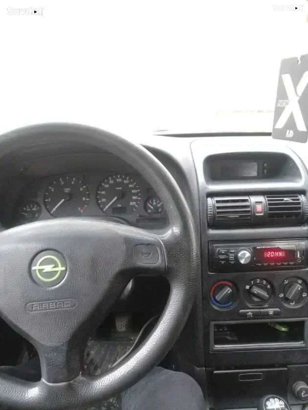 Opel Astra j 1998