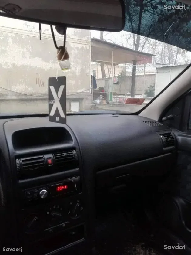 Opel Astra j 1998