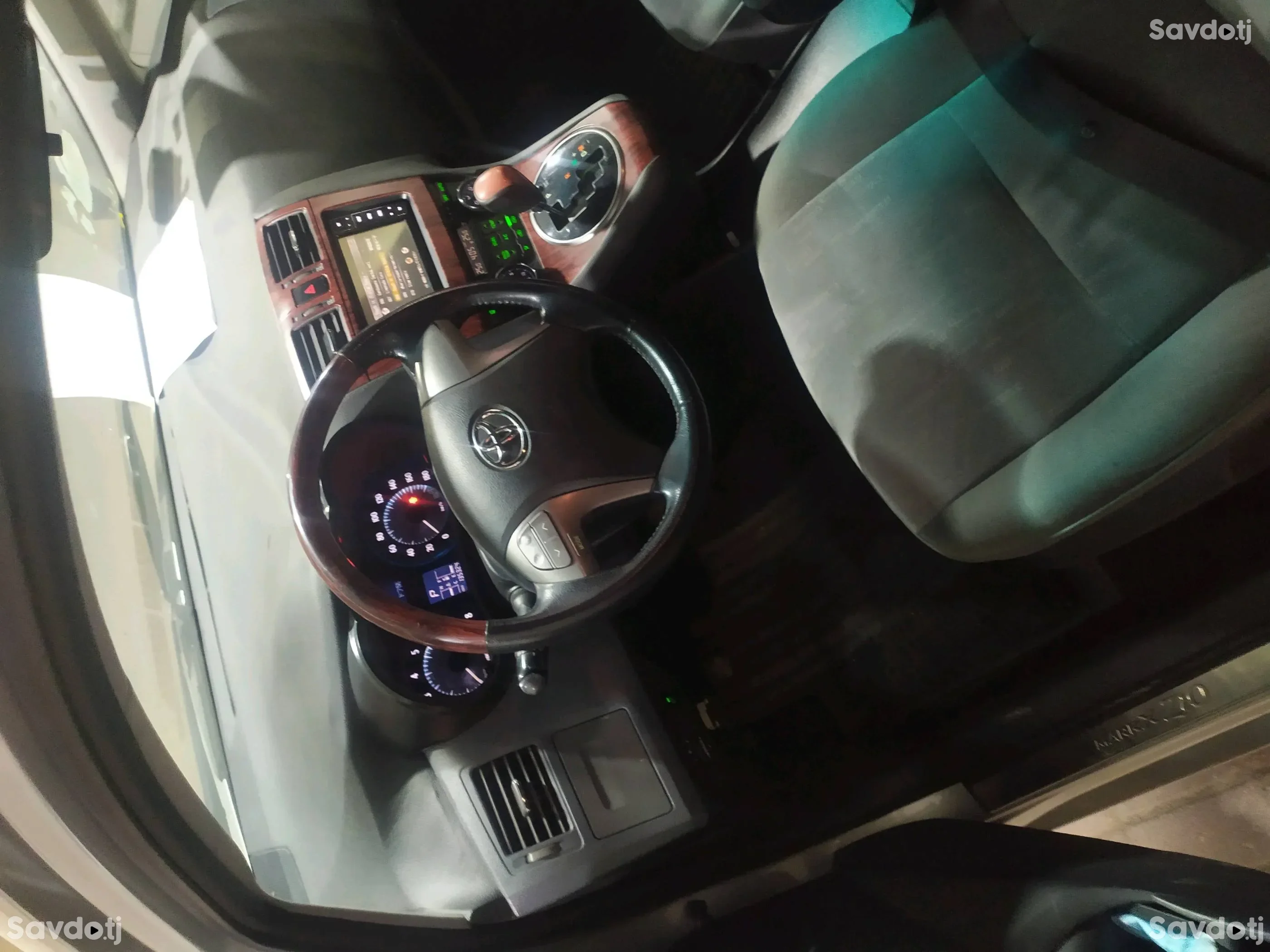 Toyota Mark x 2011