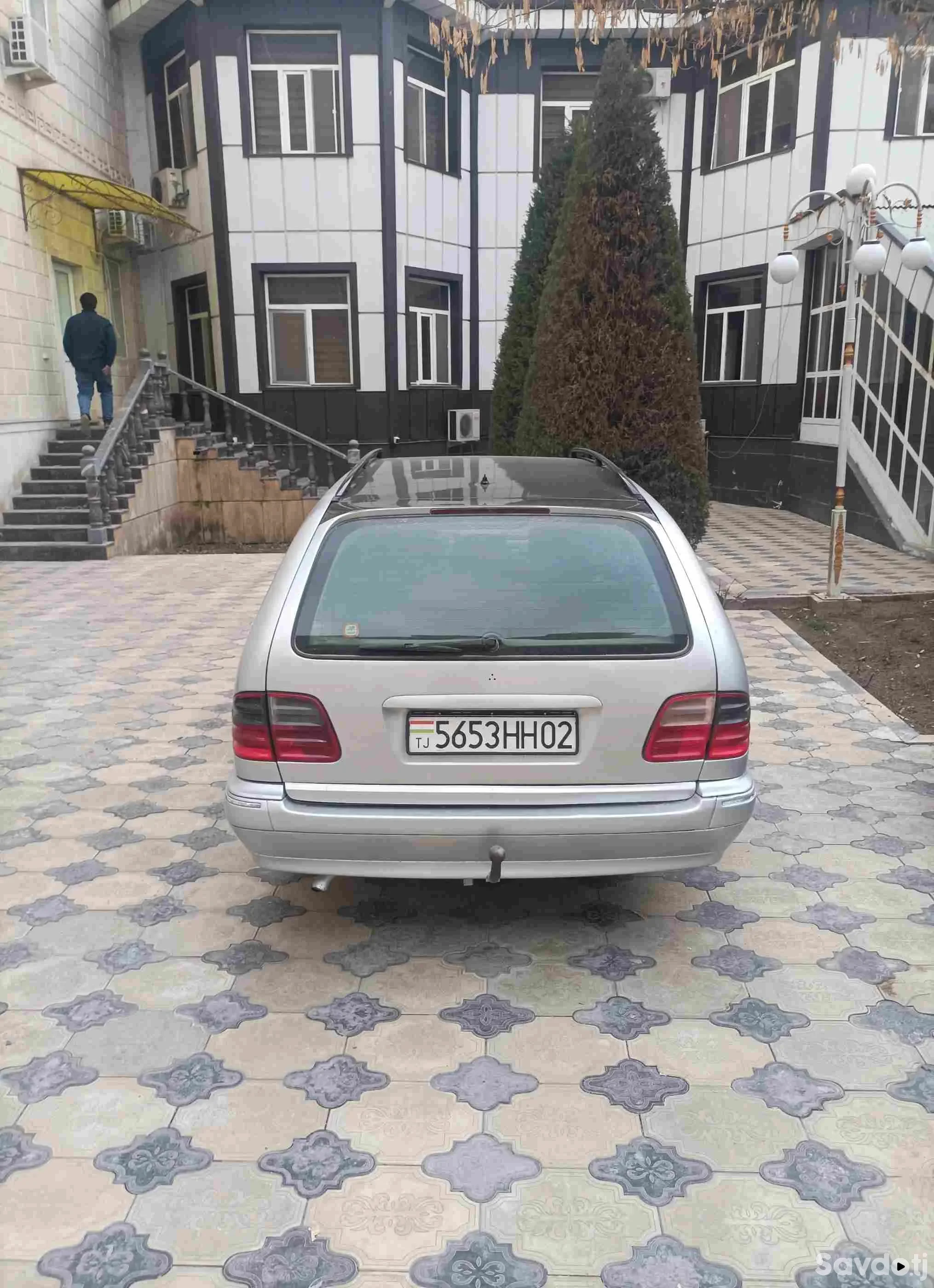 Mercedes-benz E class 2001