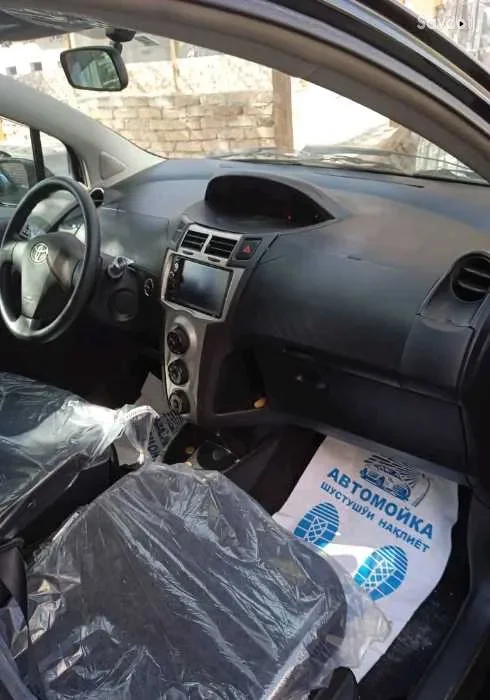 Toyota Vitz 2008