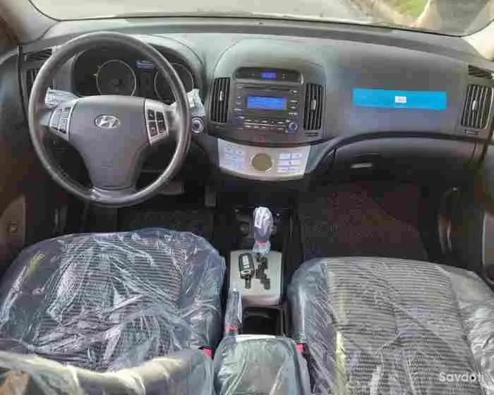 Hyundai Avante 2010