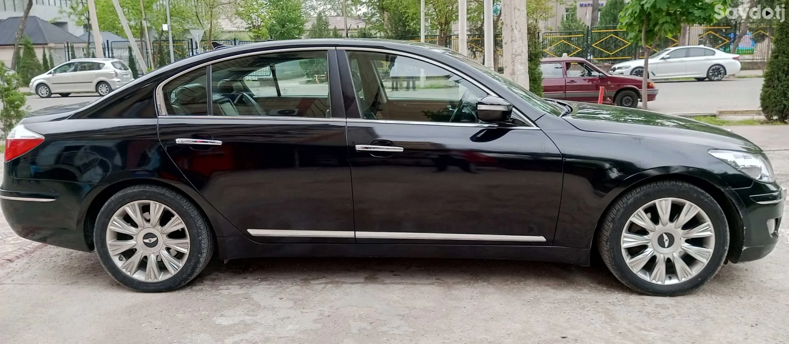 Hyundai Genesis 2008