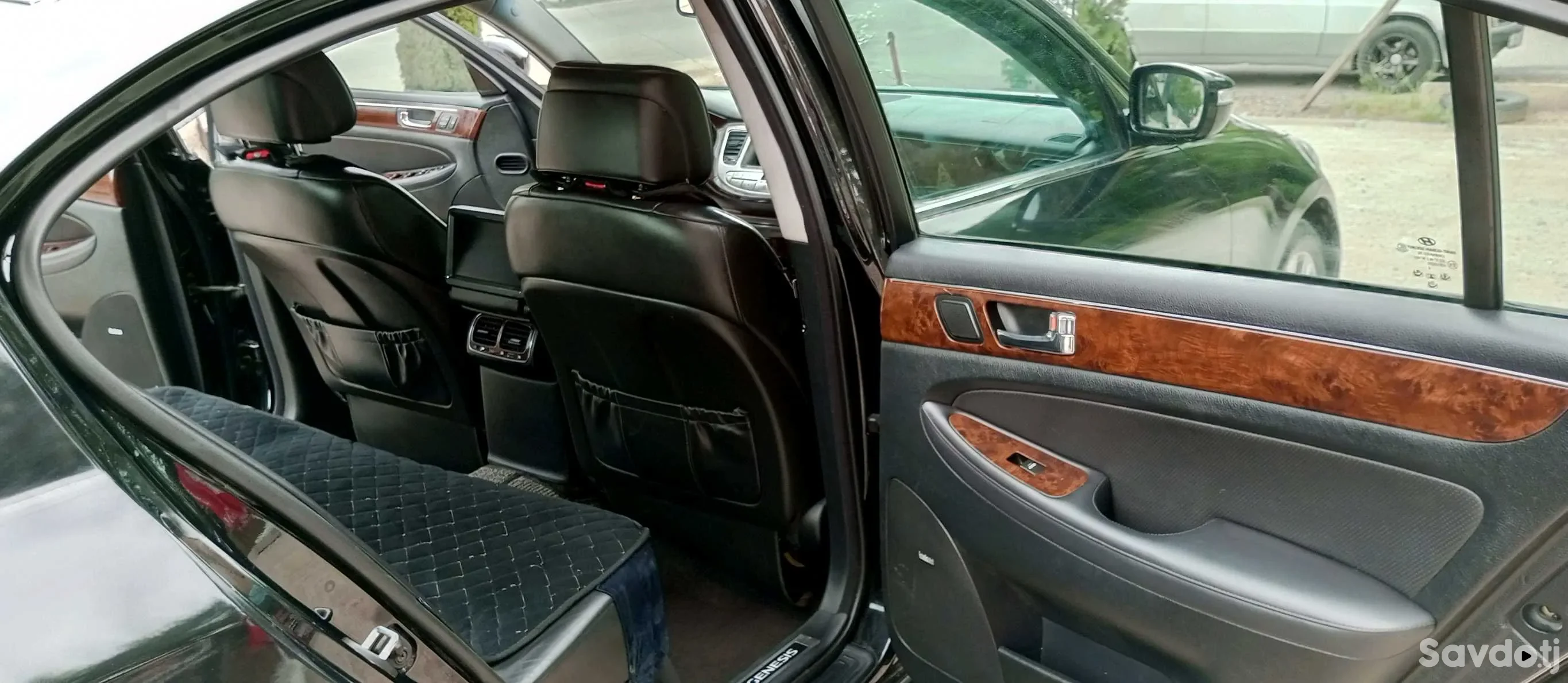 Hyundai Genesis 2008