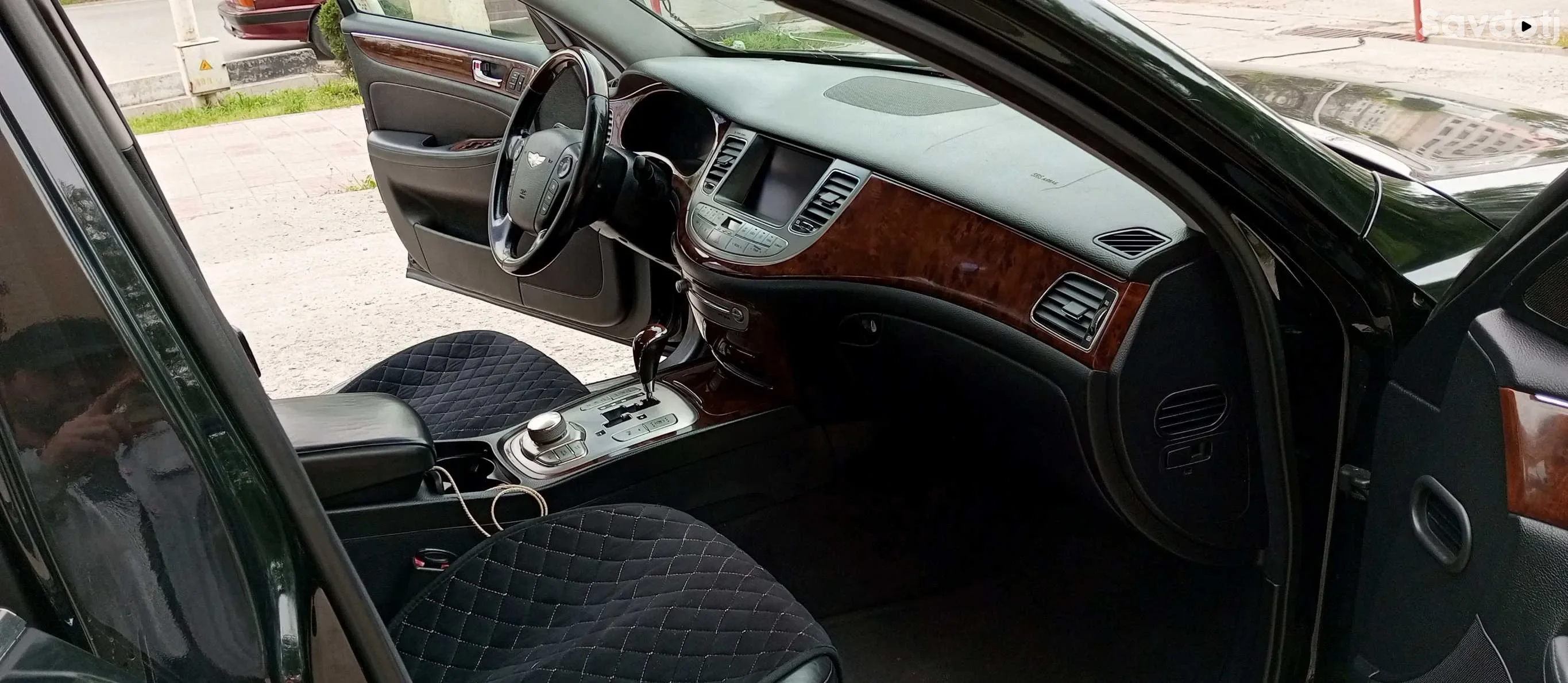 Hyundai Genesis 2008