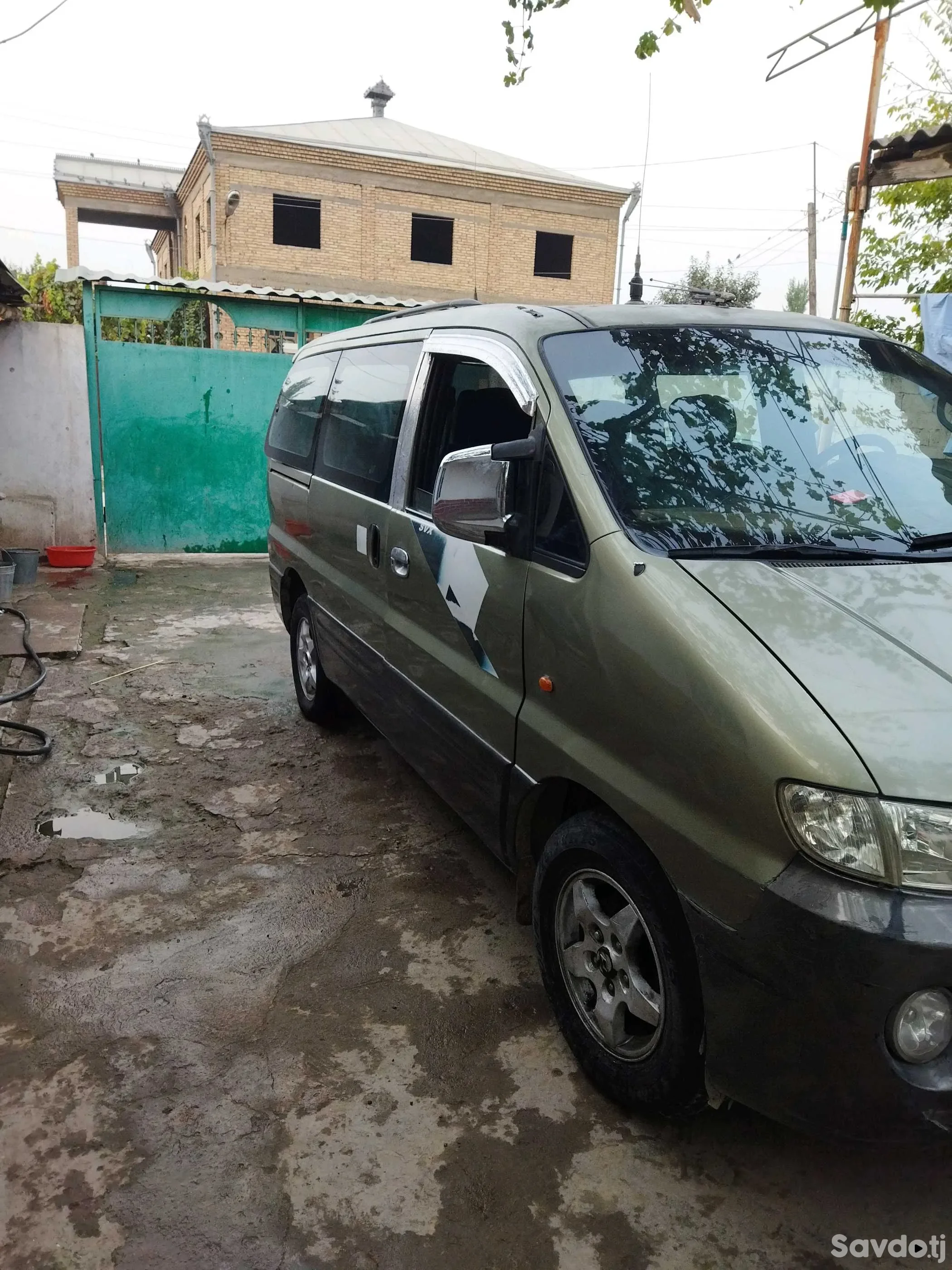 Hyundai Starex 2000