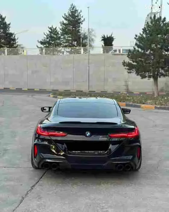 BMW M8 2022