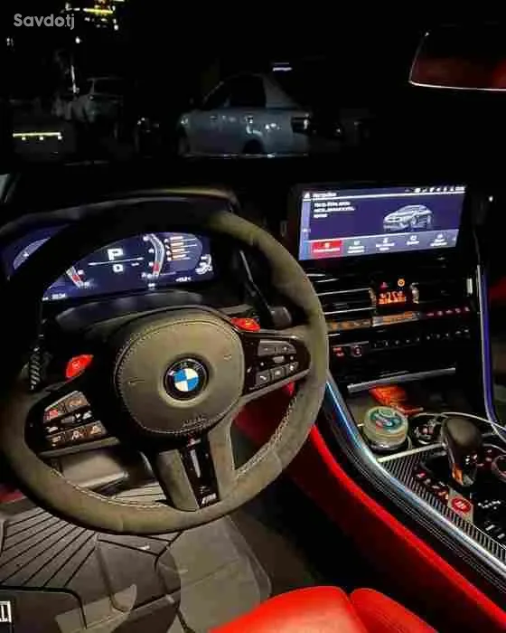 BMW M8 2022