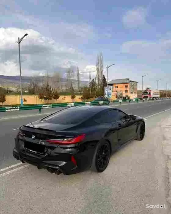 BMW M8 2022