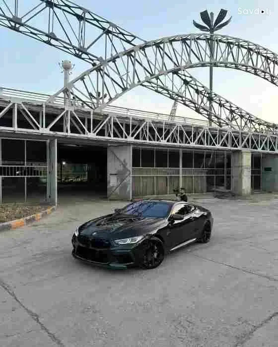 BMW M8 2022