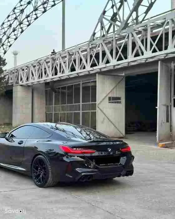 BMW M8 2022