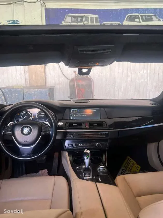 BMW 5 series 2011