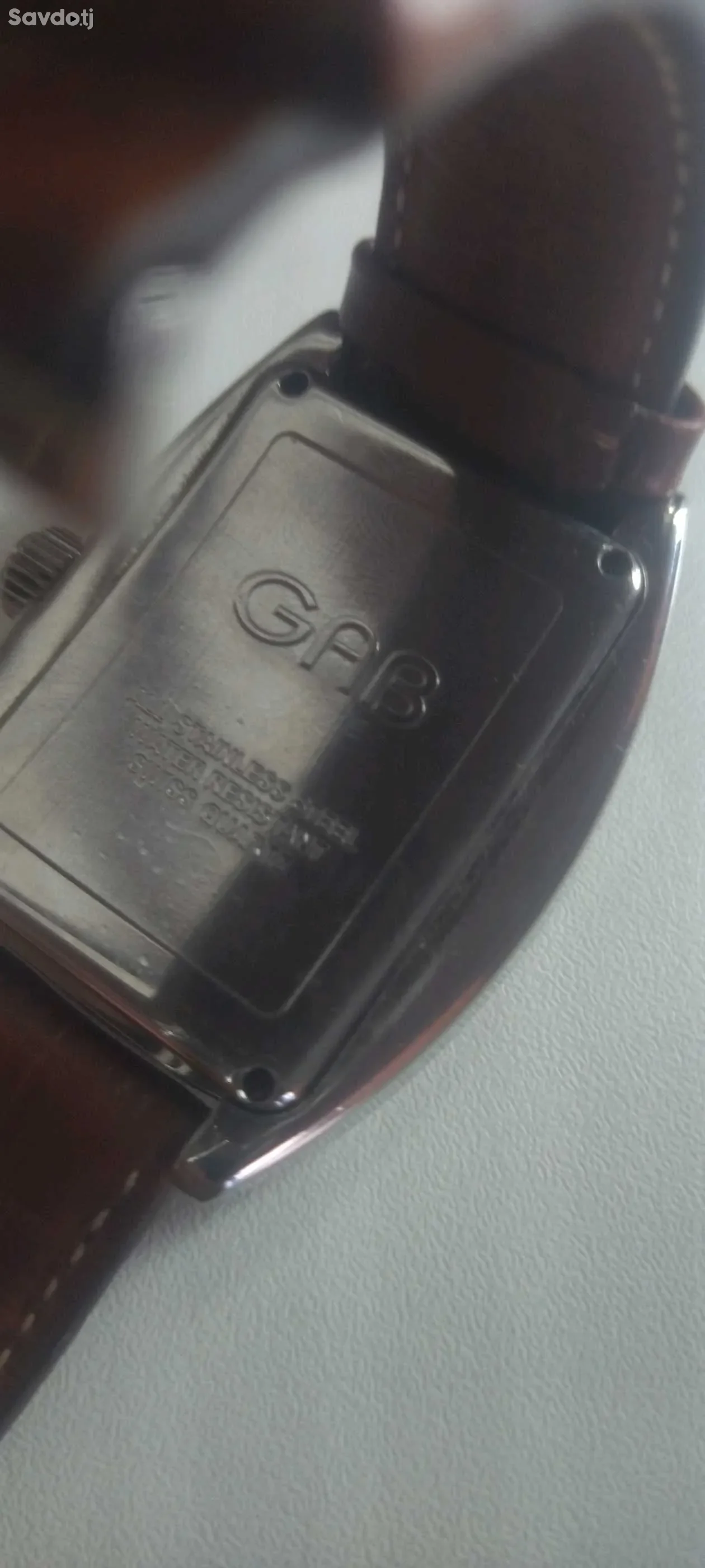 Швейцарские часы GAP с бриллиантами