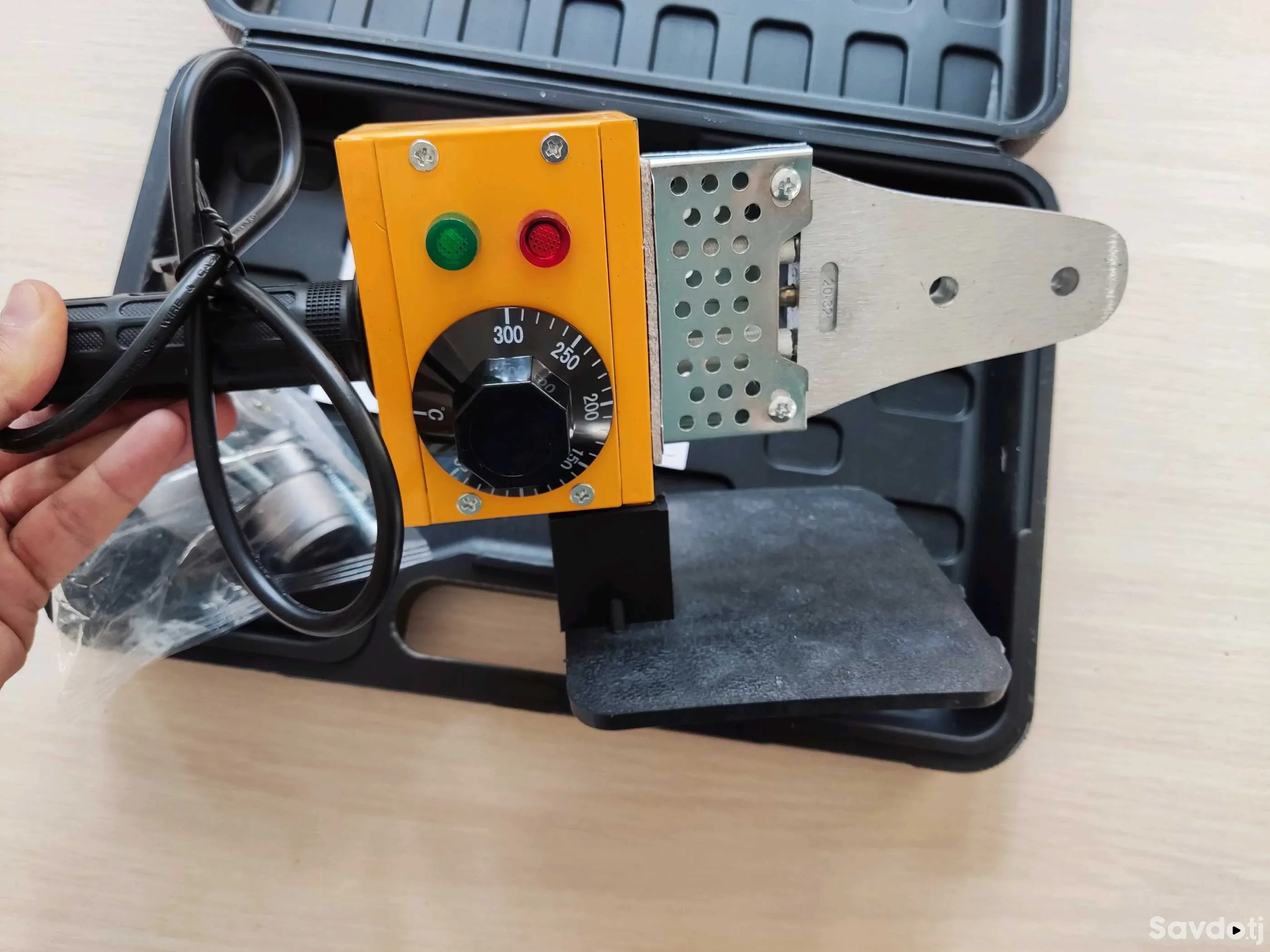 Аппарат для сварки пластиковых труб 1600W Deko