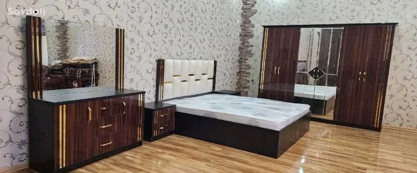 Спальный гарнитур 