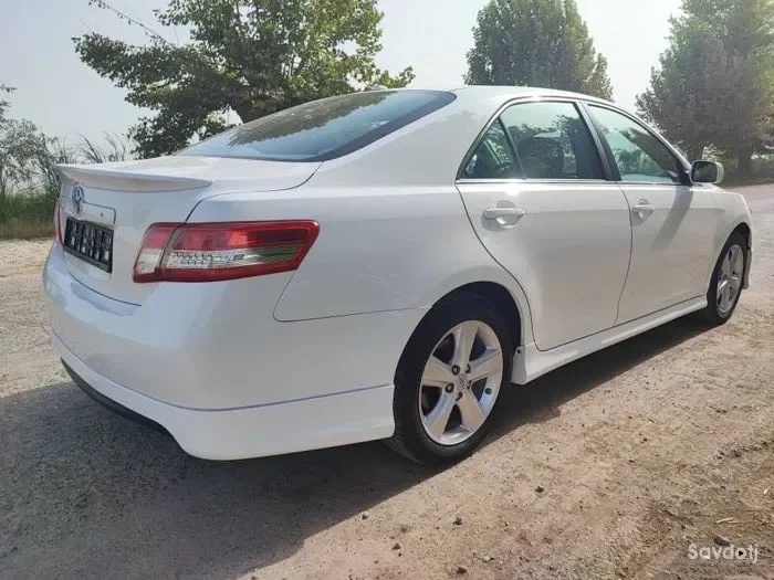 Toyota Camry 2011