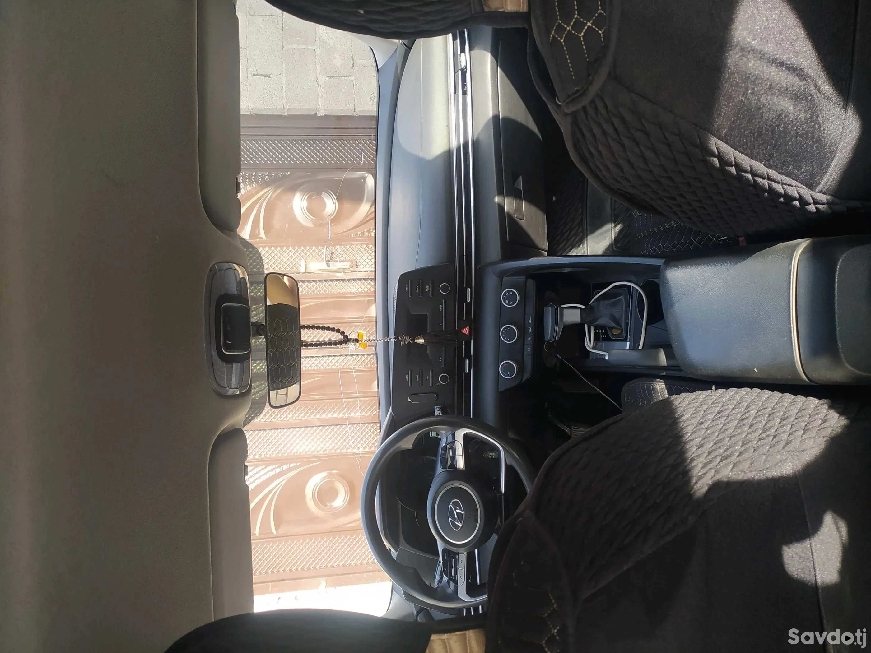 Hyundai Elantra 2022