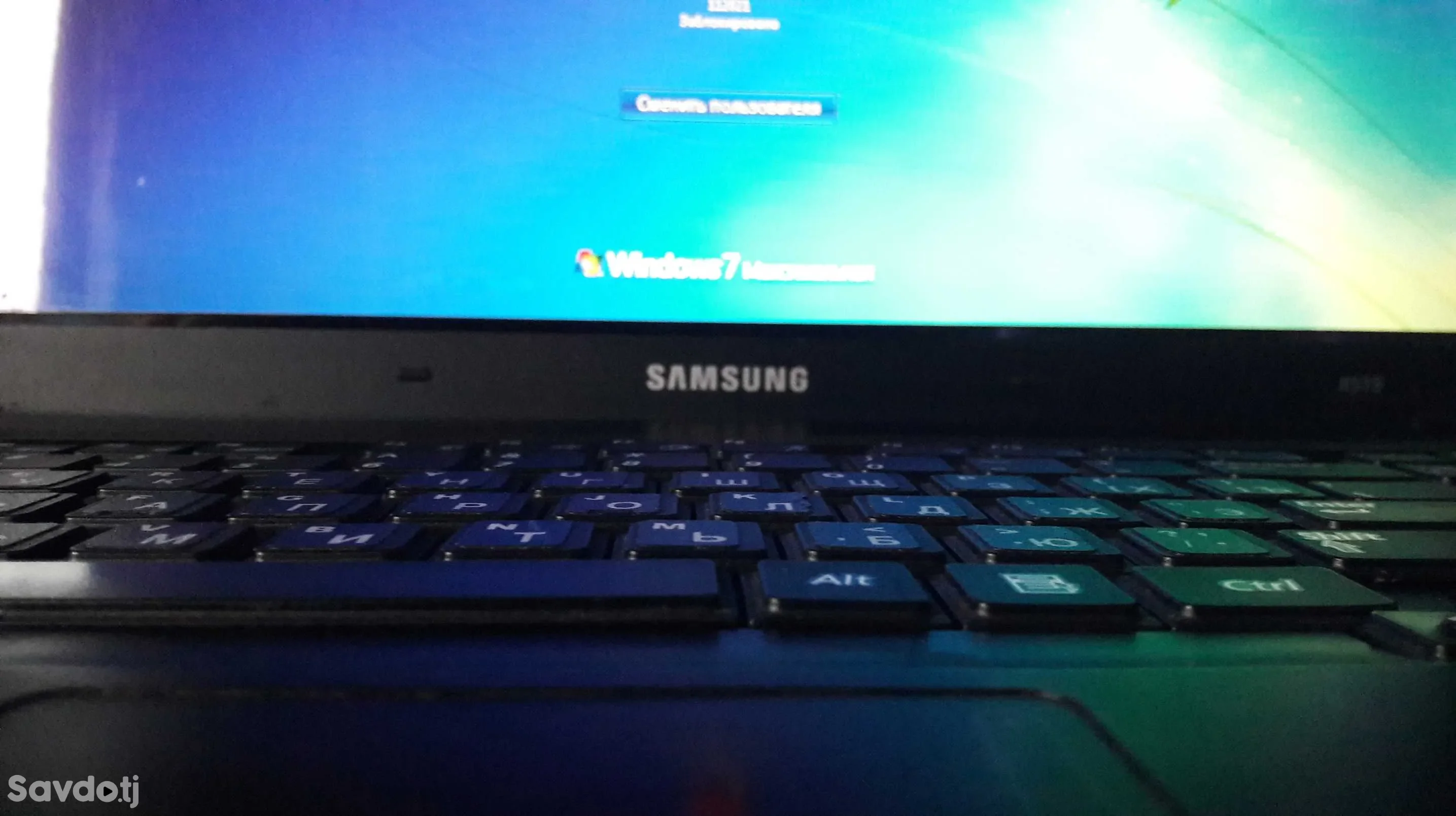 ноутбук Samsung NP R519