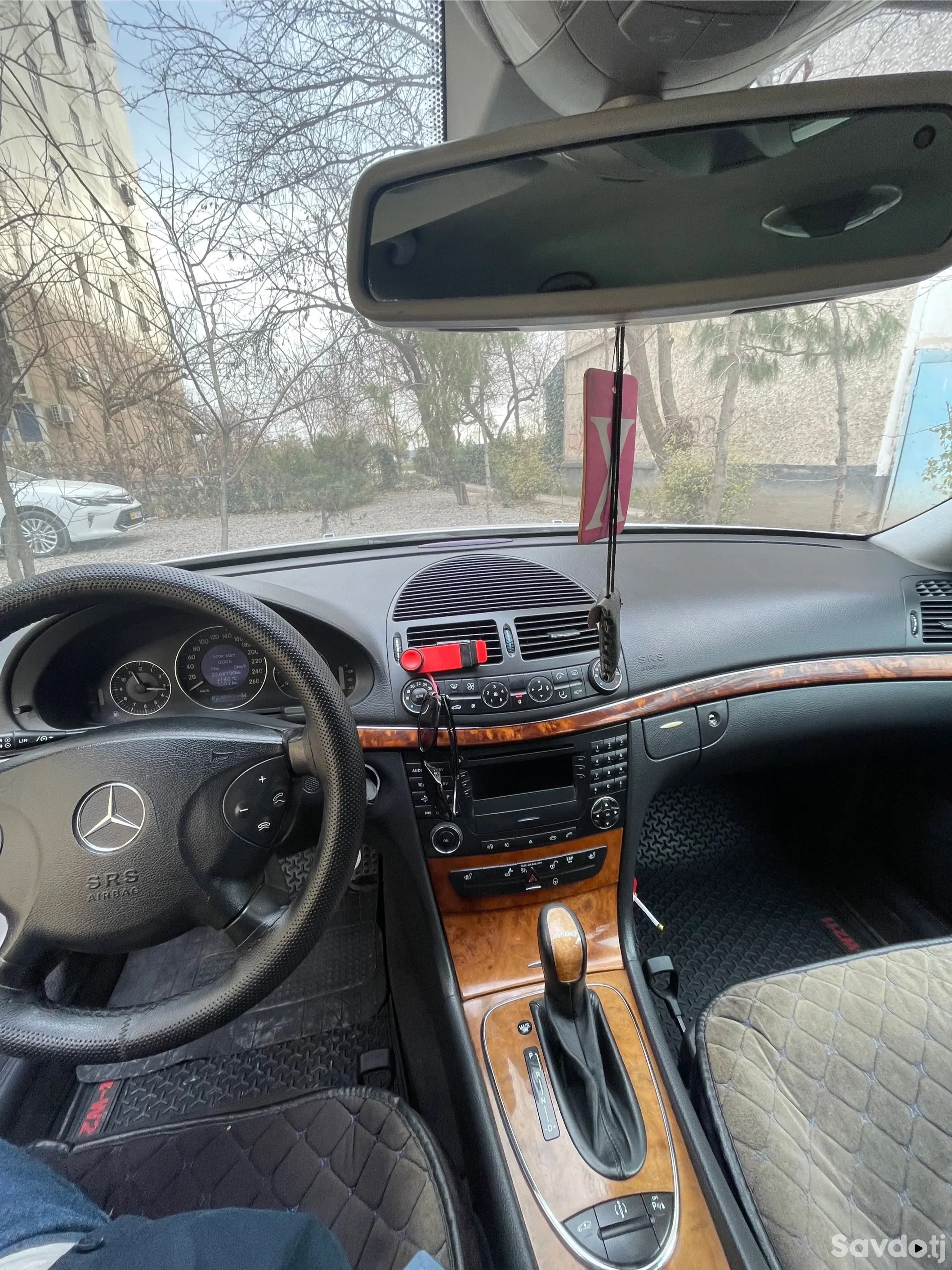 Mercedes-benz E class 2004