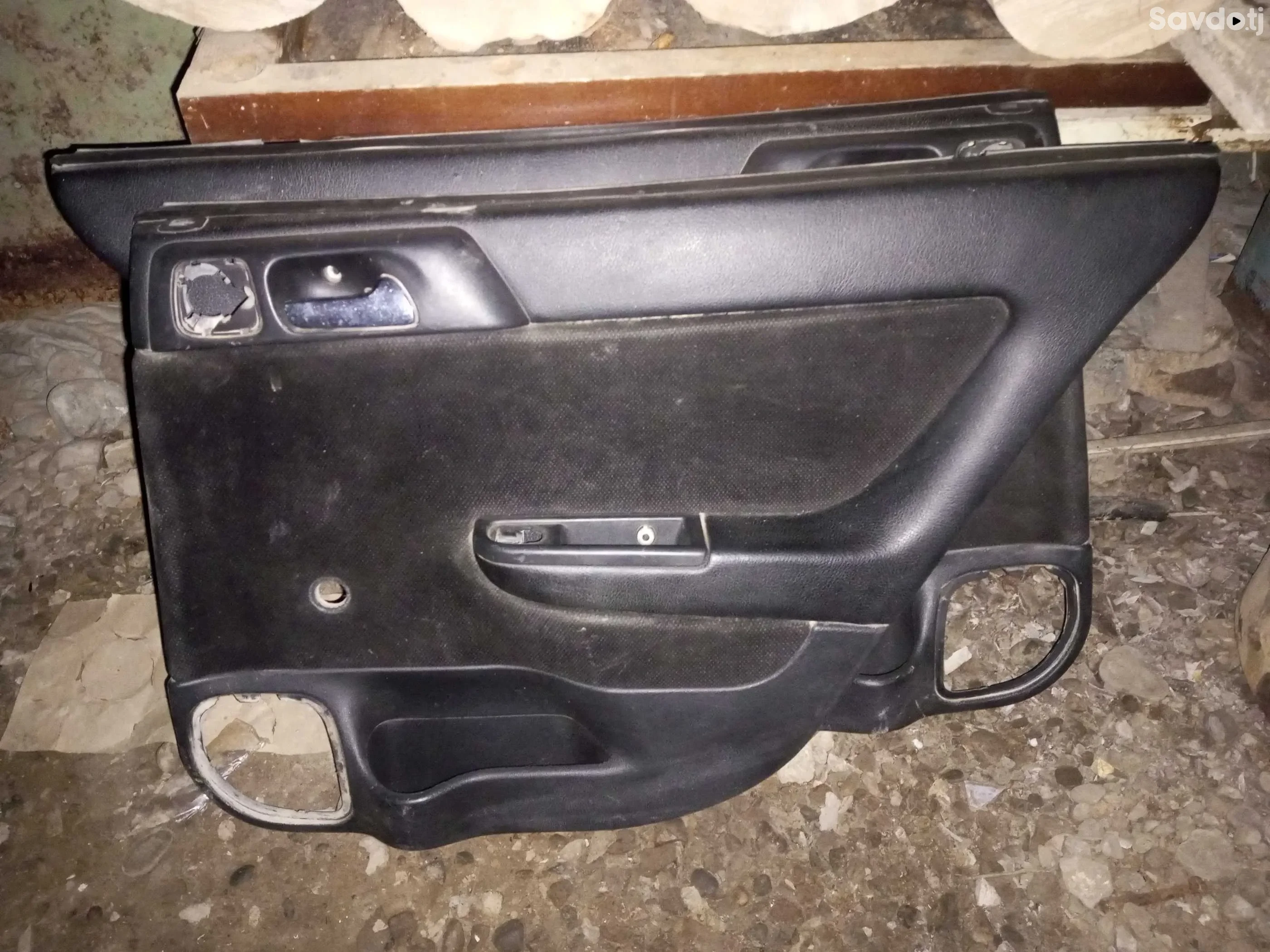 Обшивка дверь на Opel astra g