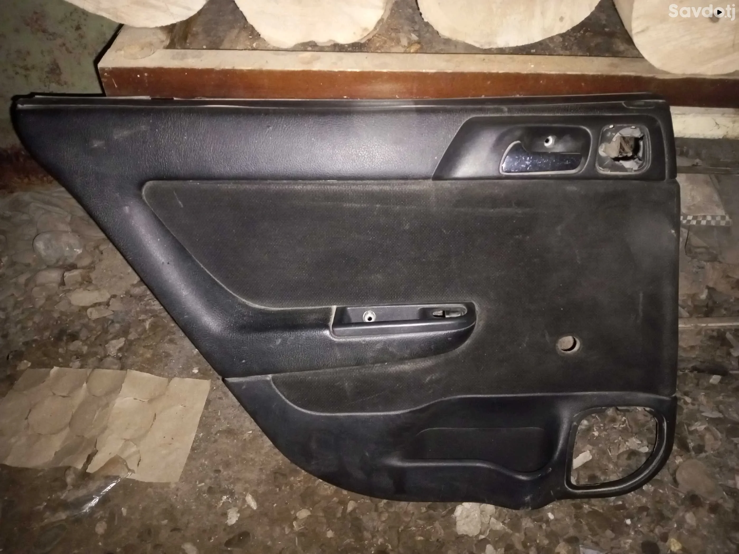 Обшивка дверь на Opel astra g