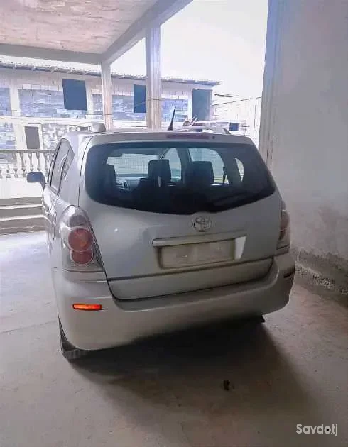 Toyota Verso 2006