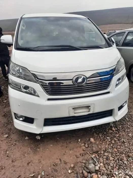 Toyota Alphard 2014