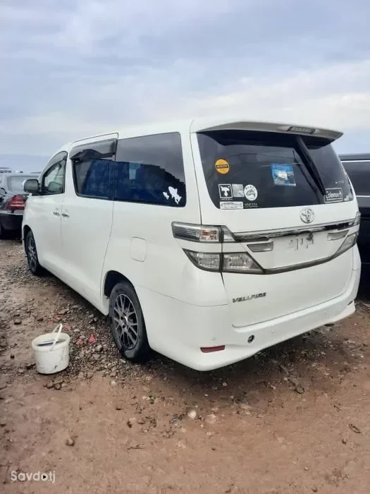 Toyota Alphard 2014