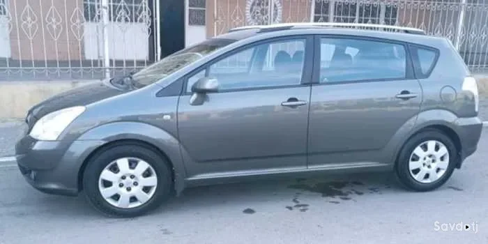 Лобовое стекло Toyota Corolla Verso 