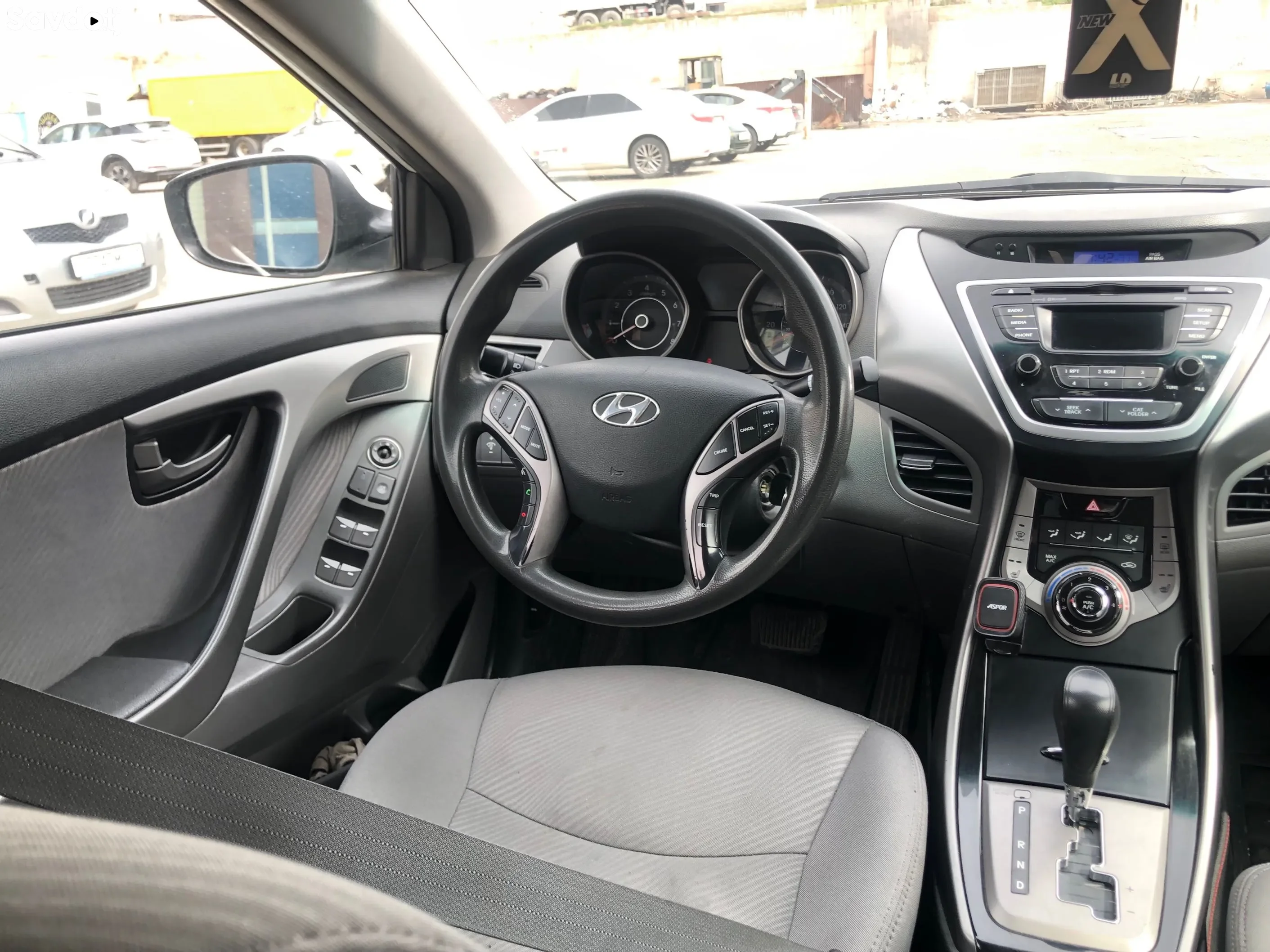 Hyundai Elantra 2013