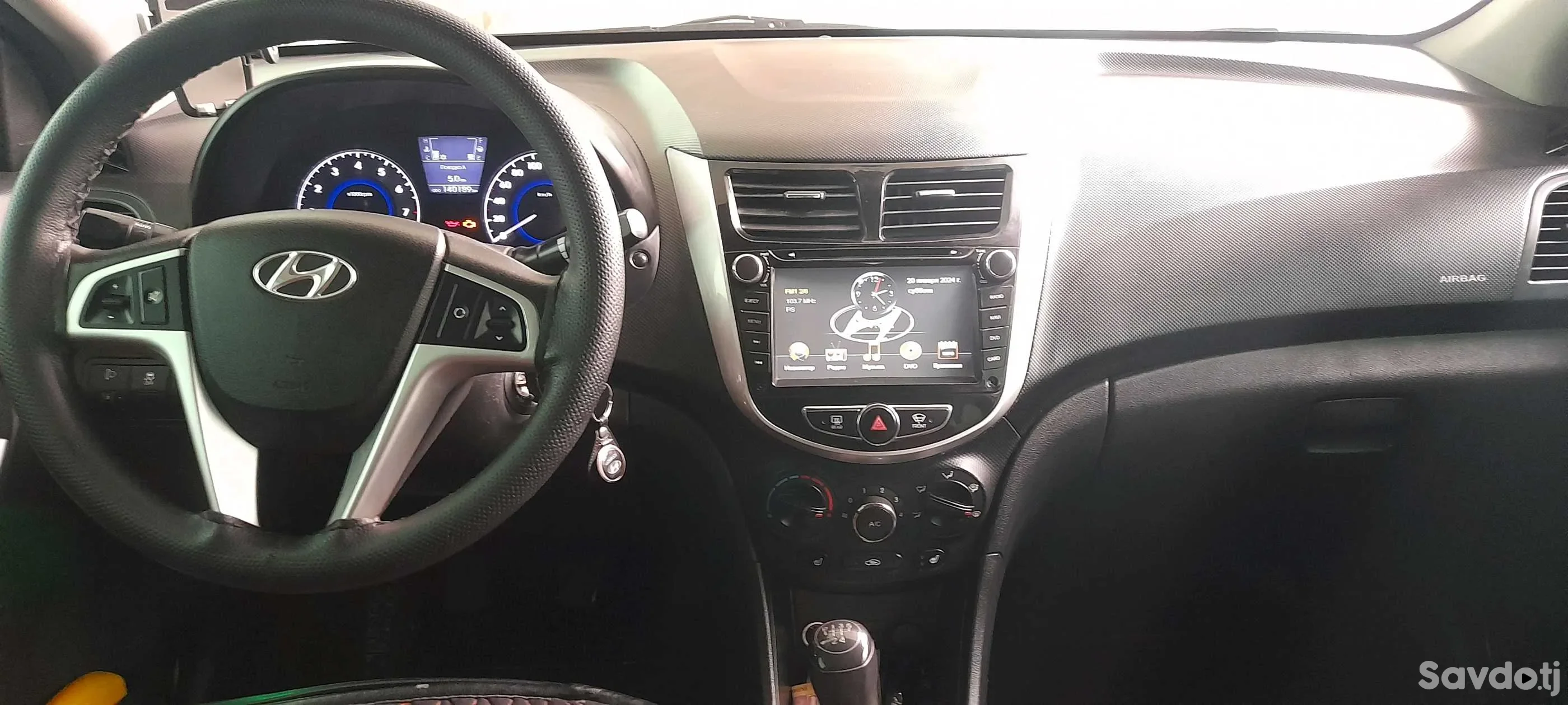 Hyundai Solaris 2013