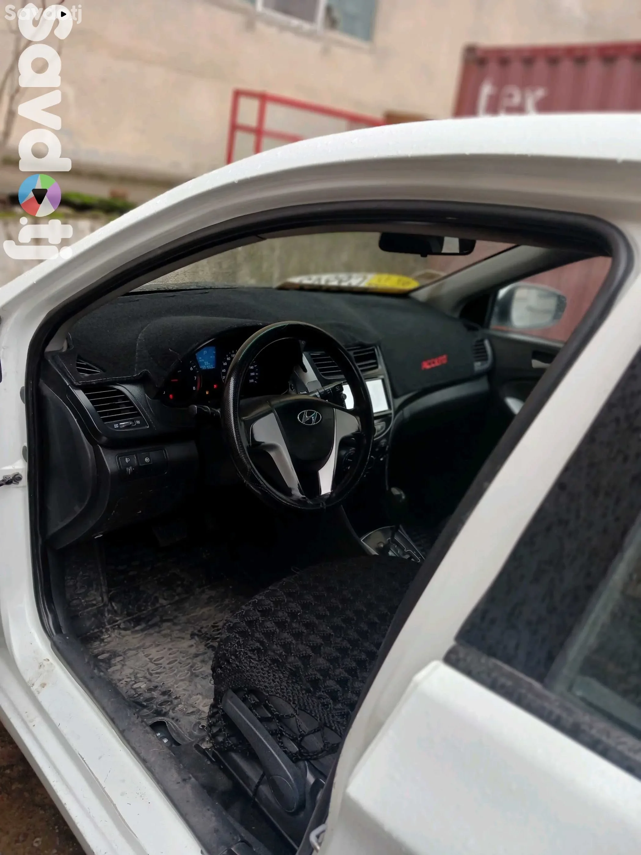 Hyundai Accent 2012