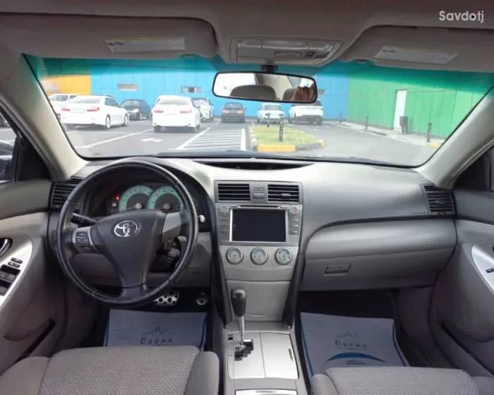 Toyota Camry 2011